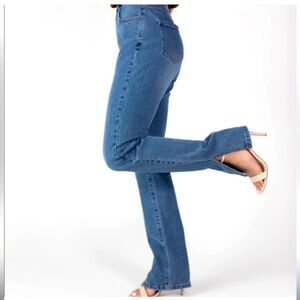 Kittenish Straight Leg Split Side Hems High Waist Jeans Small